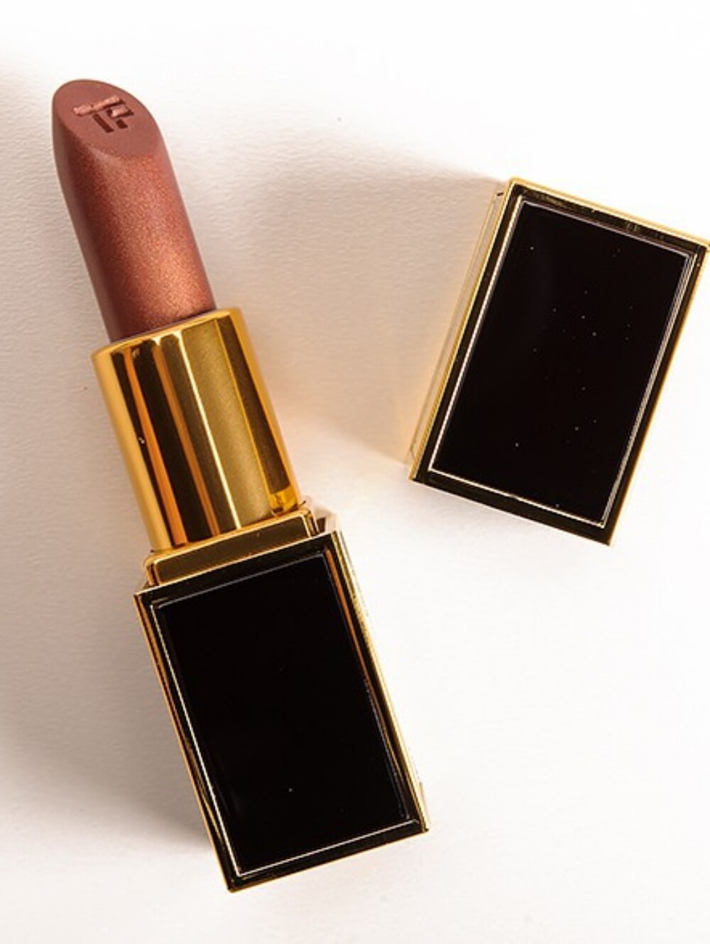 Tom Ford Lips & Boys Collection Lipstick In Color Blake, Swatched.